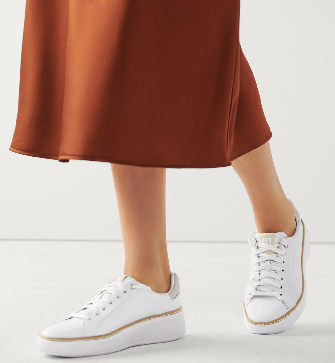 10 Greatest Style Sneakers for Ladies That Don’t Skimp on Consolation